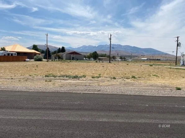 180 1st St, Wells, NV 89835