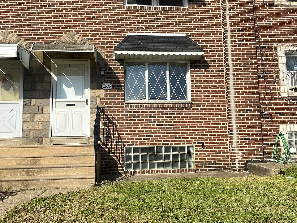 2939 Tyson Ave