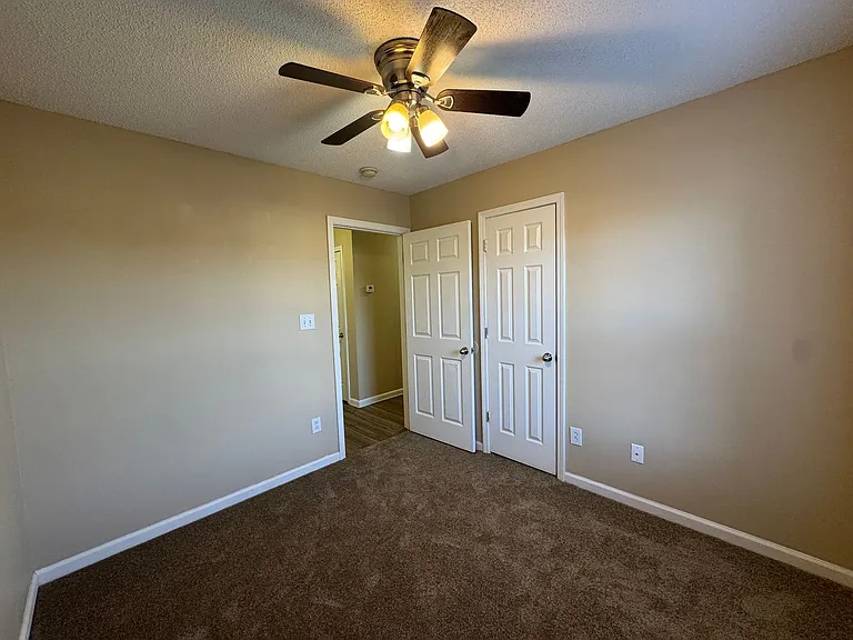 223 Faulkner Ct — Photo 16