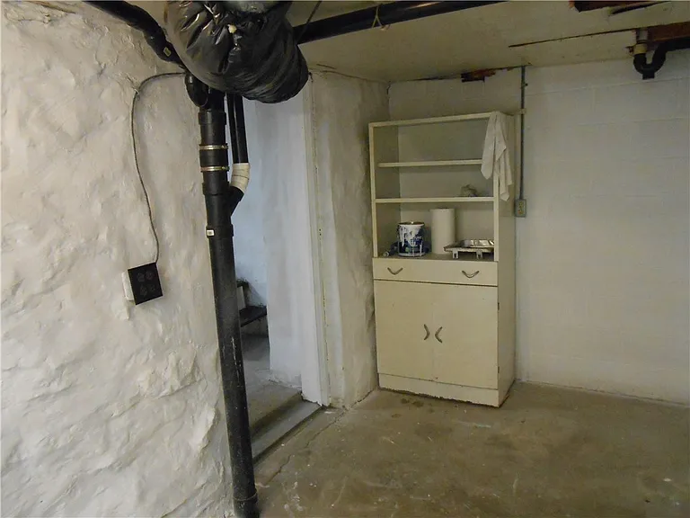 114 Grant St — Photo 30