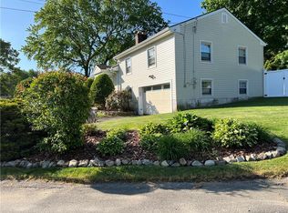 75 Kenfield Ln, Waterbury, CT 06708