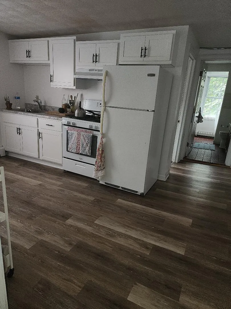 2 bed, 740 sqft, $1,900 — Photo 2