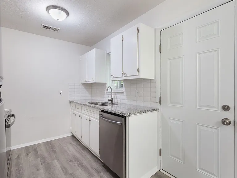 641 Powder Springs Smyrna LLC — Photo 5
