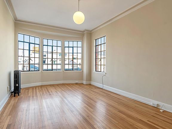 2nd image of 338 Hayes St