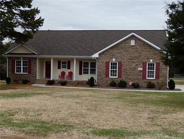 1st image of 140 Alexander Knoll Dr