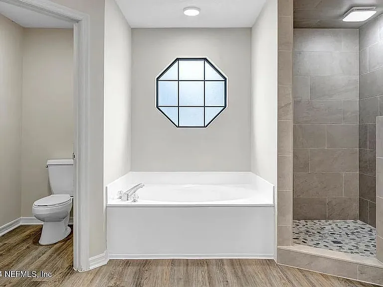 8234 Spencers Trace Dr — Photo 36