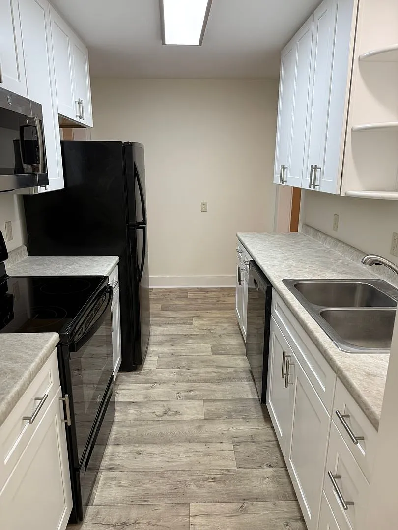 112 Donaldson Street — Photo 4