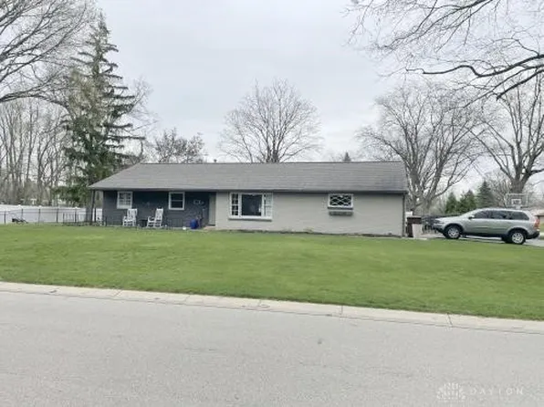 6540 Fieldson Rd, Dayton, OH 45459