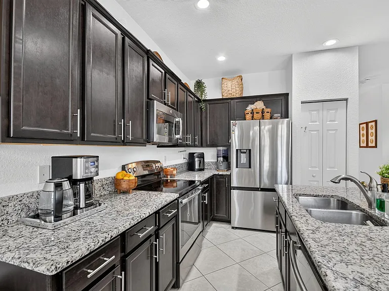 10139 Wellington Parc Dr — Photo 4