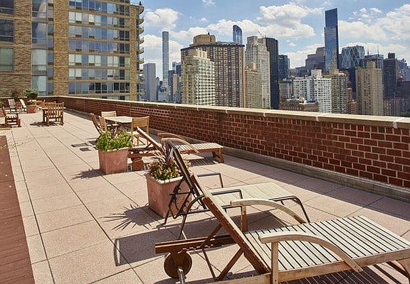 5th image of 130 W 67th St APT 2D