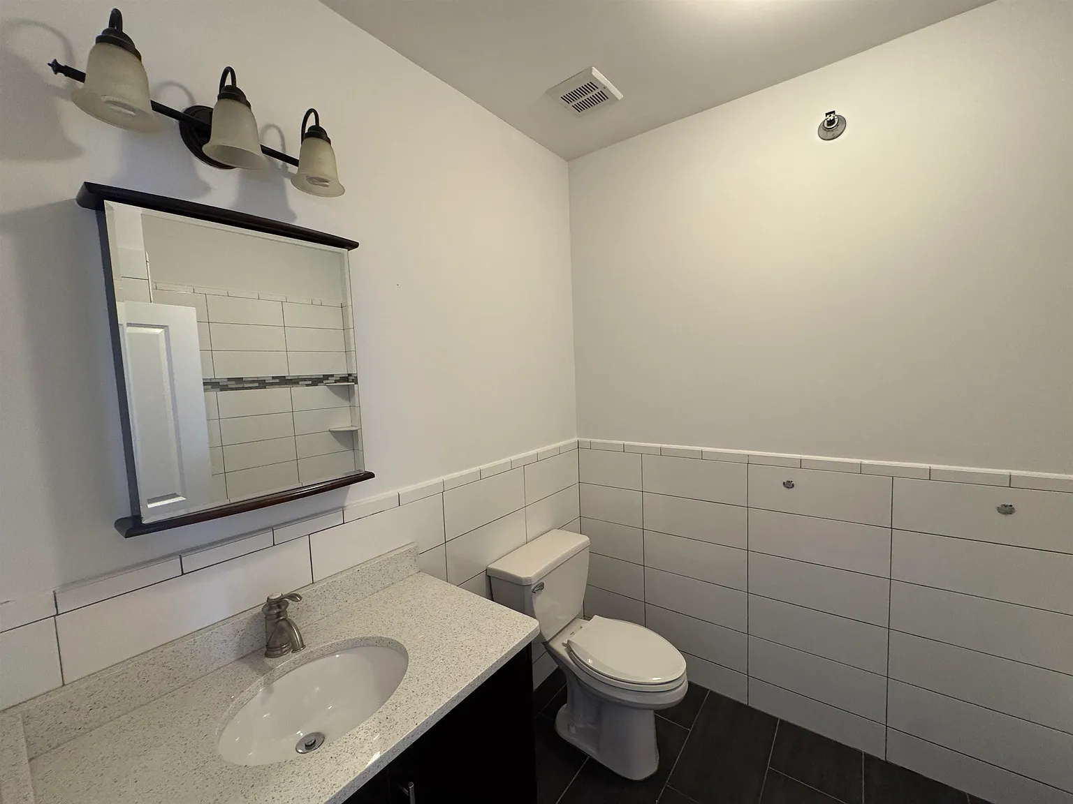 2 bed, 1.0 bath, $2,400 — Photo 4