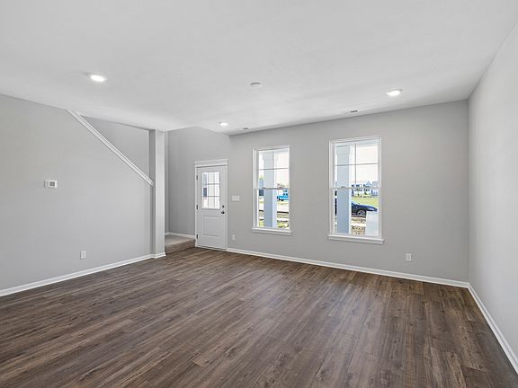 3rd image of 11843 Rhode Island St