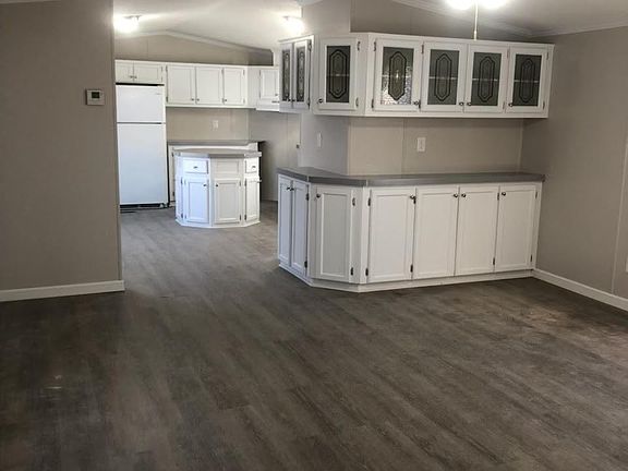 2nd image of 163 Hannah Ct