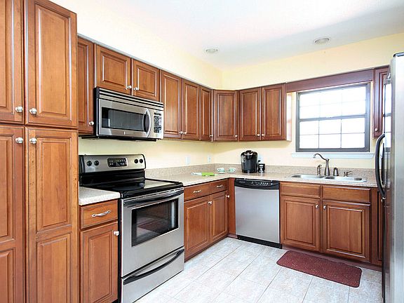 2nd image of 713 Osage Dr