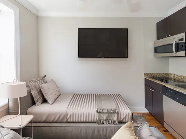 1632 W. Belmont, 1632 W Belmont Ave #08d98ef41, Chicago, IL 60657