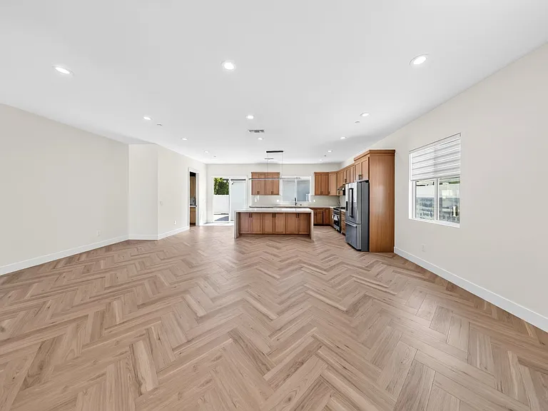8018 Shadyglade Ave — Photo 16
