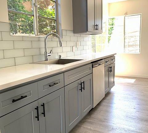 4th image of 4172 Somerset Dr APT 2