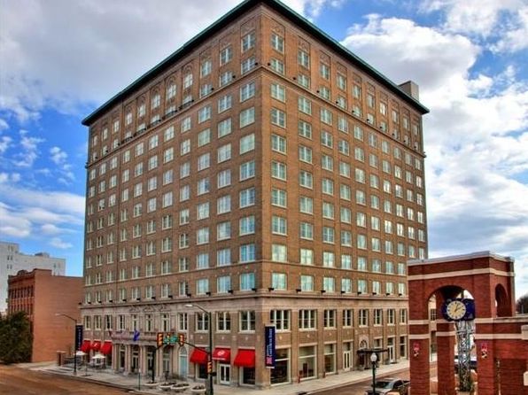 102 N Mill St #906