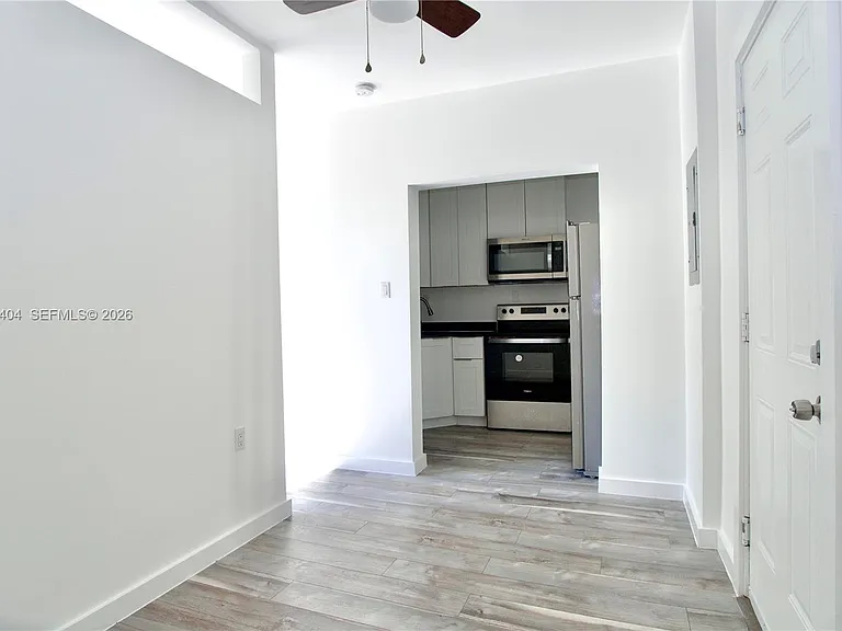 1036 SW 5th St #12 — Photo 9