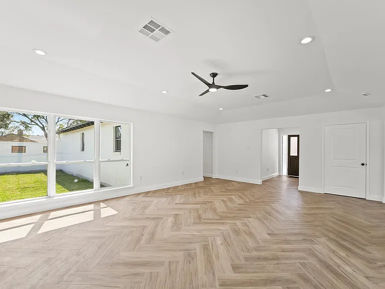 10722 Lynbrook Dr — Photo 20