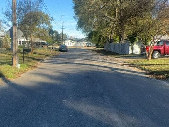 4th image of 615 Ralde Cir