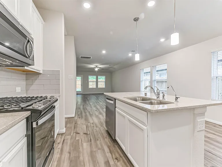 17590 Rosette Grass Dr — Photo 12