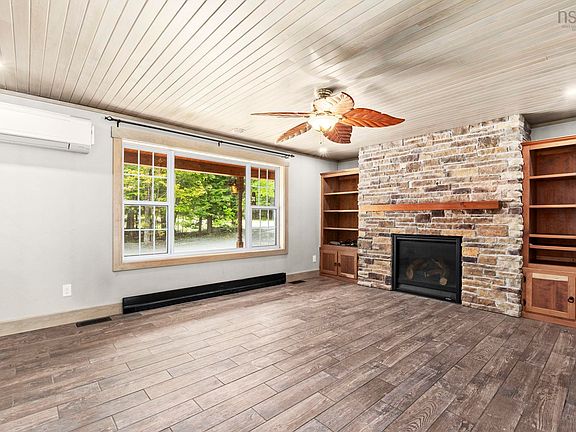 4th image of 524 Summit Ridge Rd