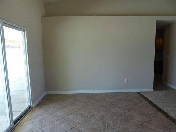 5th image of 14791 Prenda St