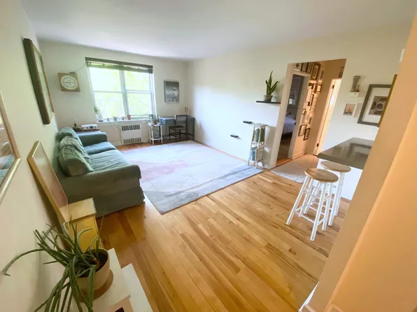 39-45 51st Street 3F image 3 of 14
