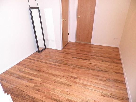 5th image of 415 W 47th St #1RW