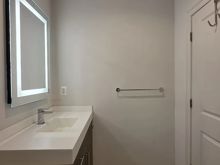216 Arch St #715 — Photo 27