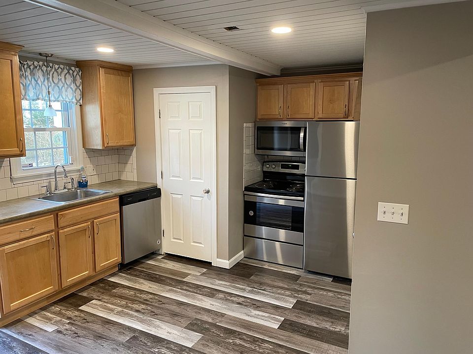 1st image of 27 Whitford Ave #27