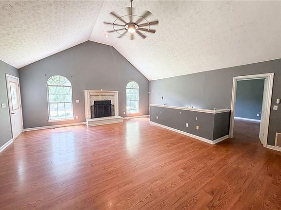 3rd image of 4150 Jonathan Ln