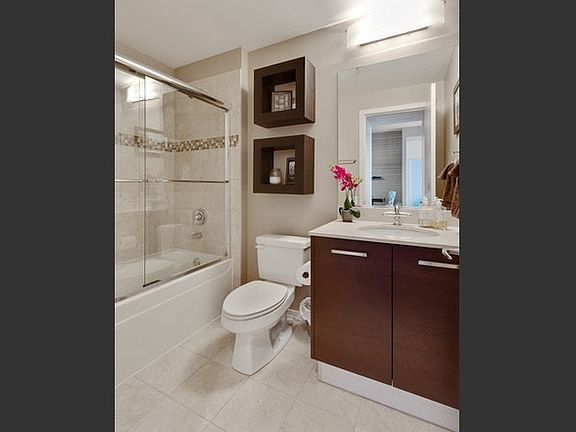 3rd image of 500 W Superior St #8O5