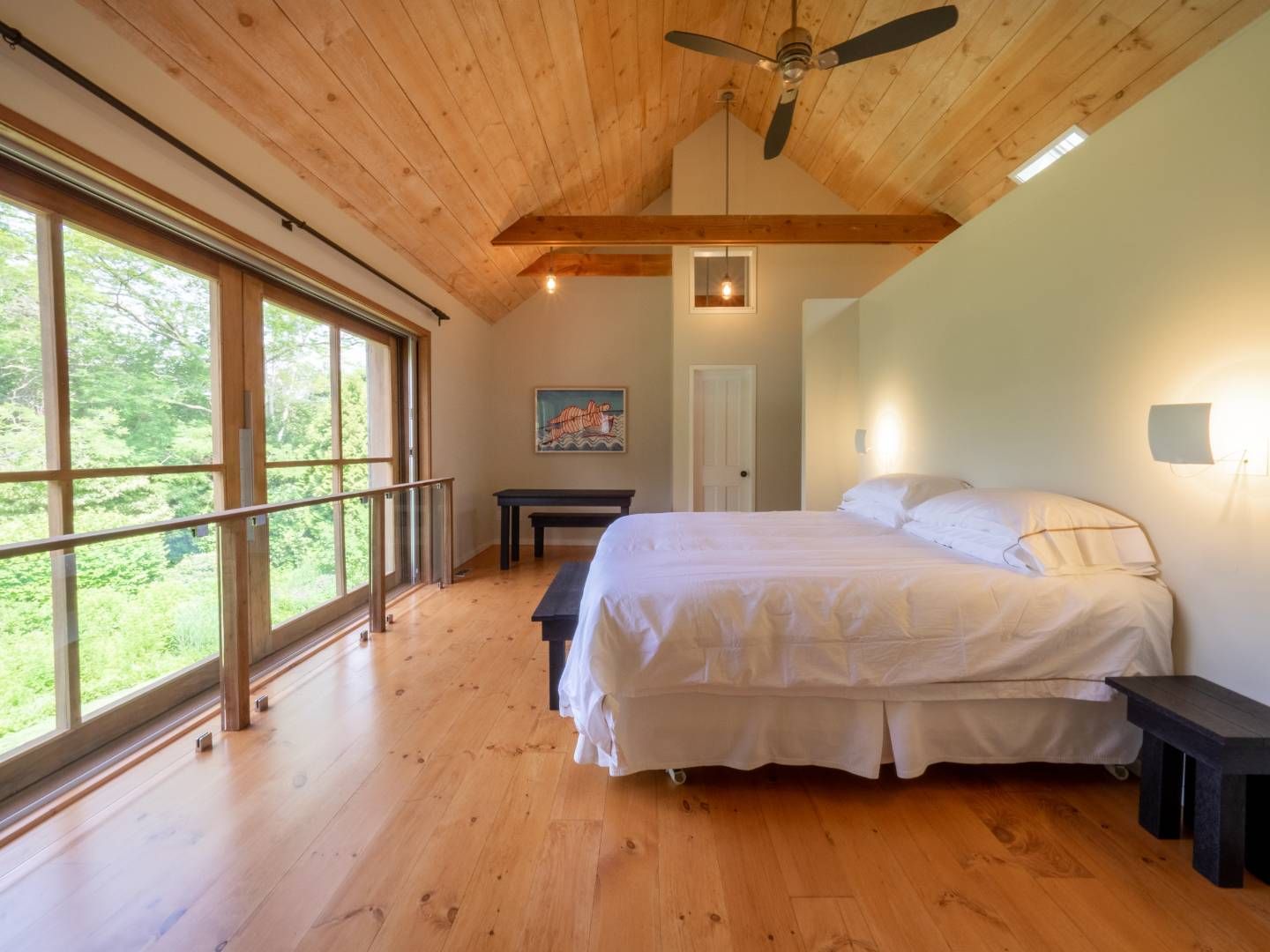  Primary Suite w/ large closet and en suite bath