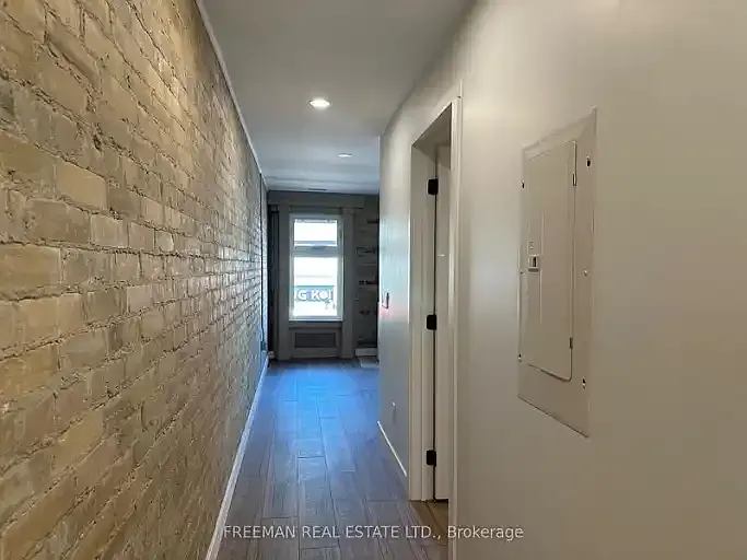 1029 Gerrard St E — Photo 3