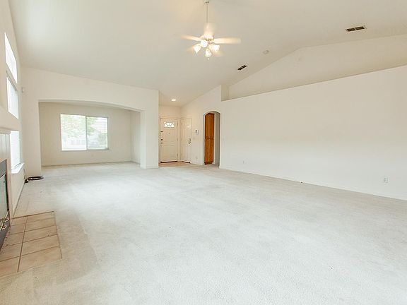 4th image of 5020 Shipwheel Dr