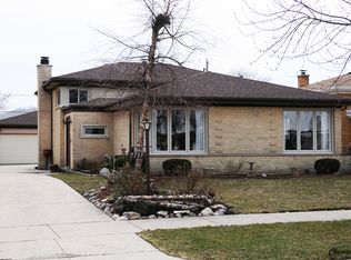 7737 Maple St, Morton Grove, IL 60053