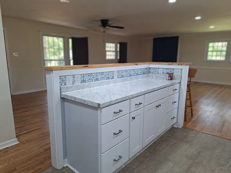 201 Harpers Dr — Photo 3