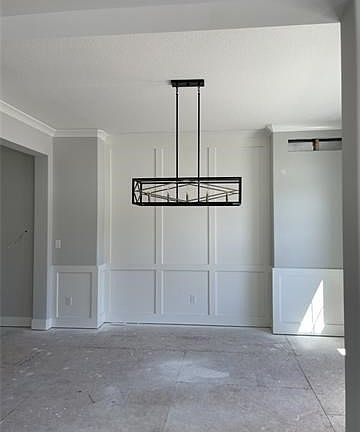 2nd image of 10404 N Flora Ave