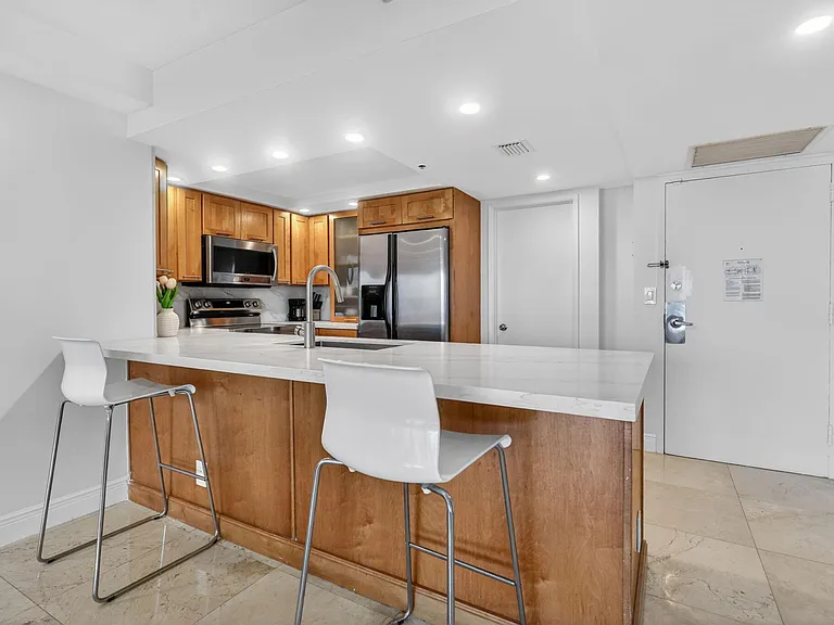 1717 N Bayshore Dr #A-2935 — Photo 16