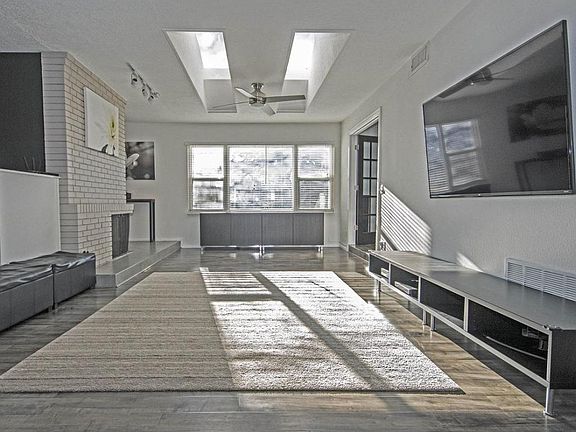 5th image of 4303 Topke Ct NE