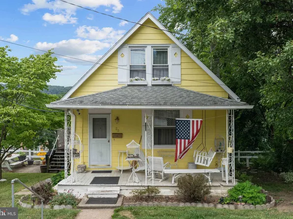 23 E Shady Ln, Enola, PA 17025