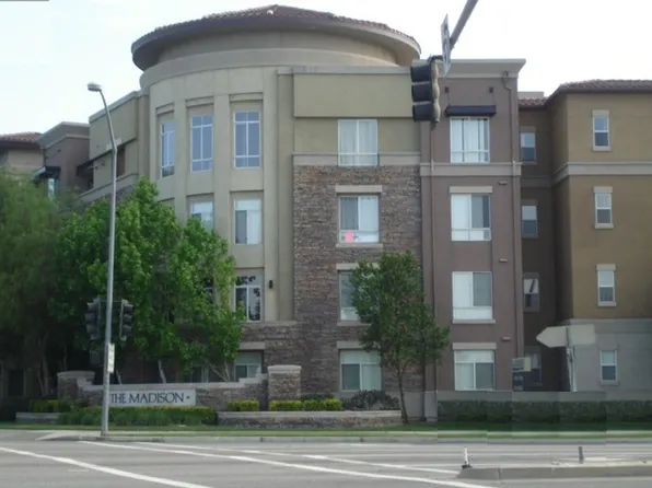 24505 Town Center Dr, Santa Clarita, CA