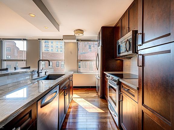 3rd image of 2626 N Lakeview Ave APT 908