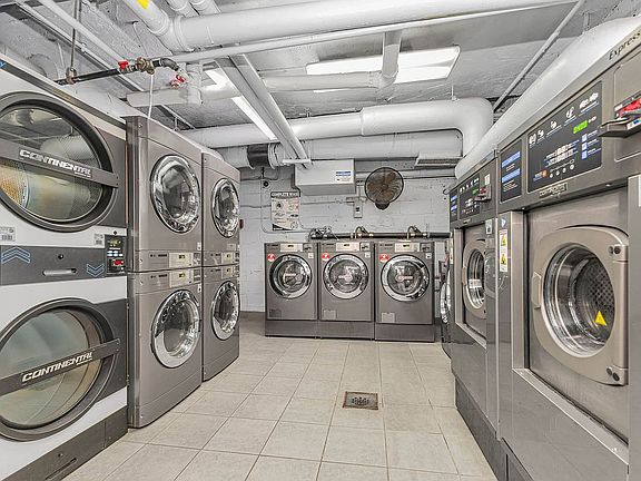 5th image of 233 E 69th St APT 6O