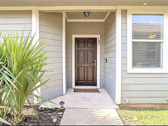 2nd image of 711 Rolling Oak Dr Unit 107
