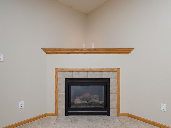 5th image of 460 Bradley Pl Unit 10