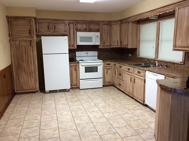 2nd image of 410 S Thompson Ave