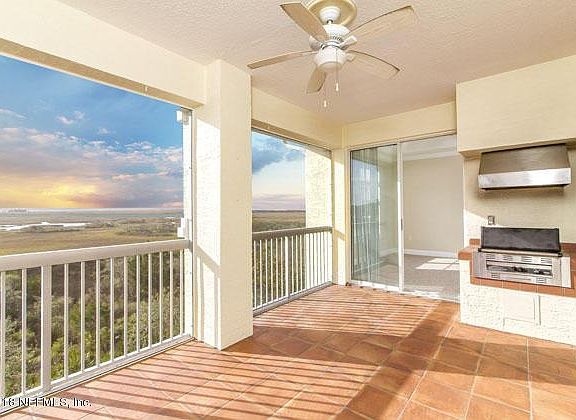 Spacious screened lanai with gas grill